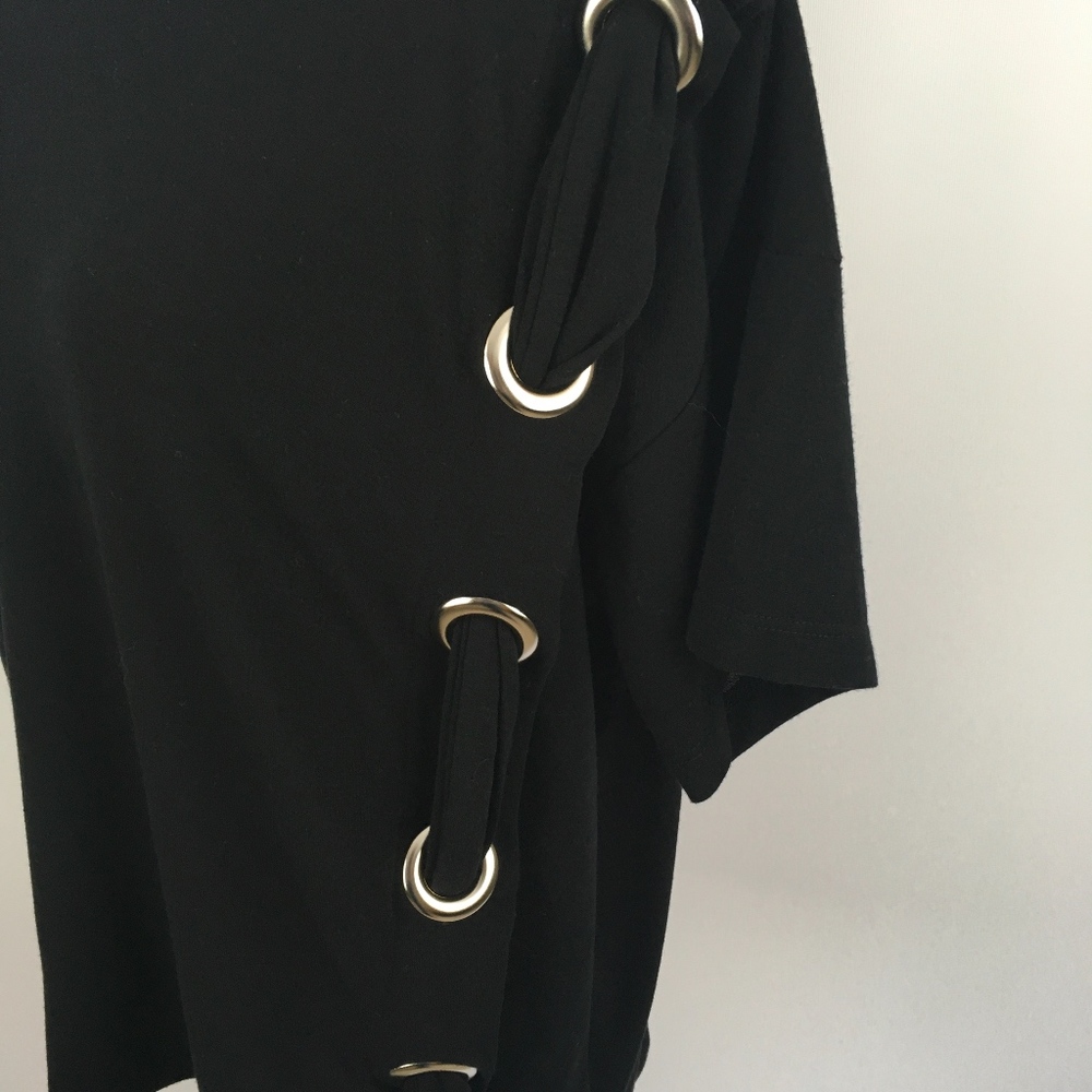 Harlowe & Graham Women's Top Grommet Dolman Tee - Picture 5 of 8